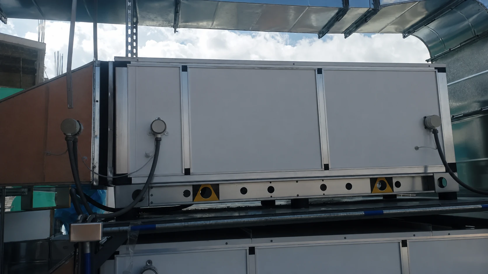 Unidad manejadora de aire instalada en cubierta